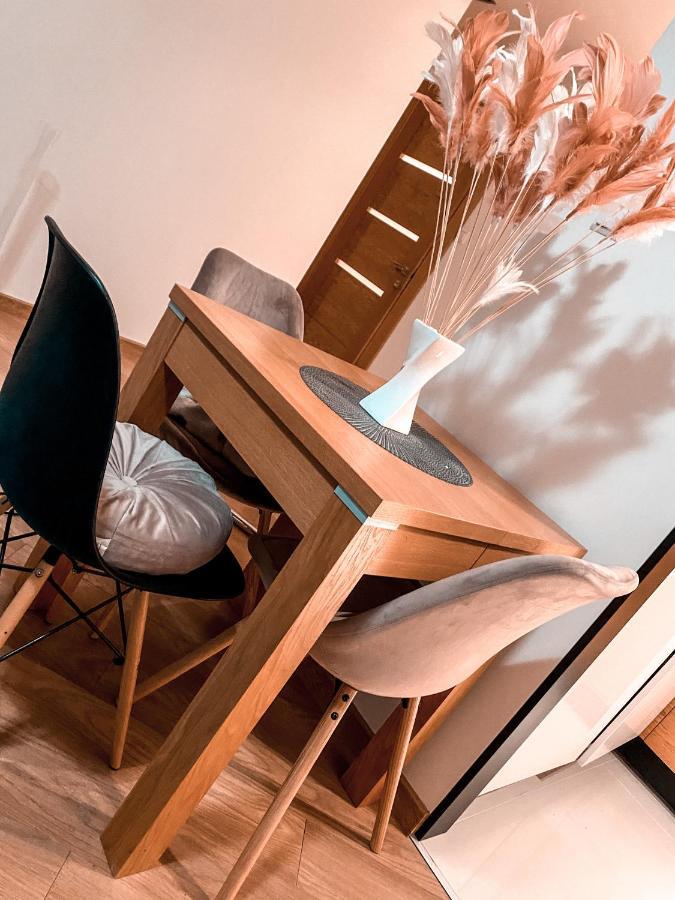 Apartament Solna 80 - Centrum Miasta Z Podziemnym Garazem Kielce Luaran gambar