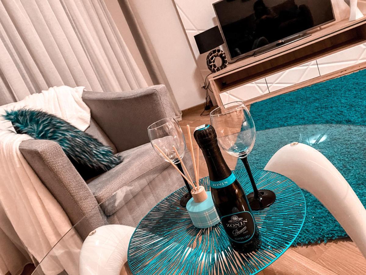 Apartament Solna 80 - Centrum Miasta Z Podziemnym Garazem Kielce Luaran gambar