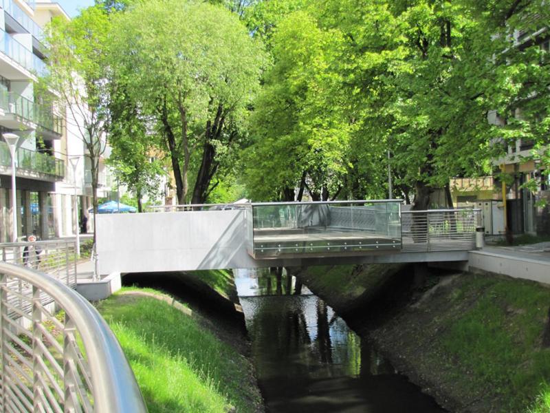 Apartament Solna 80 - Centrum Miasta Z Podziemnym Garazem Kielce Luaran gambar